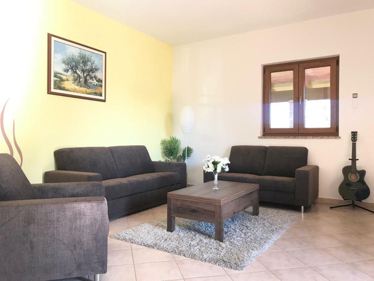 Villa Daisy Tar-Vabriga Extérieur photo