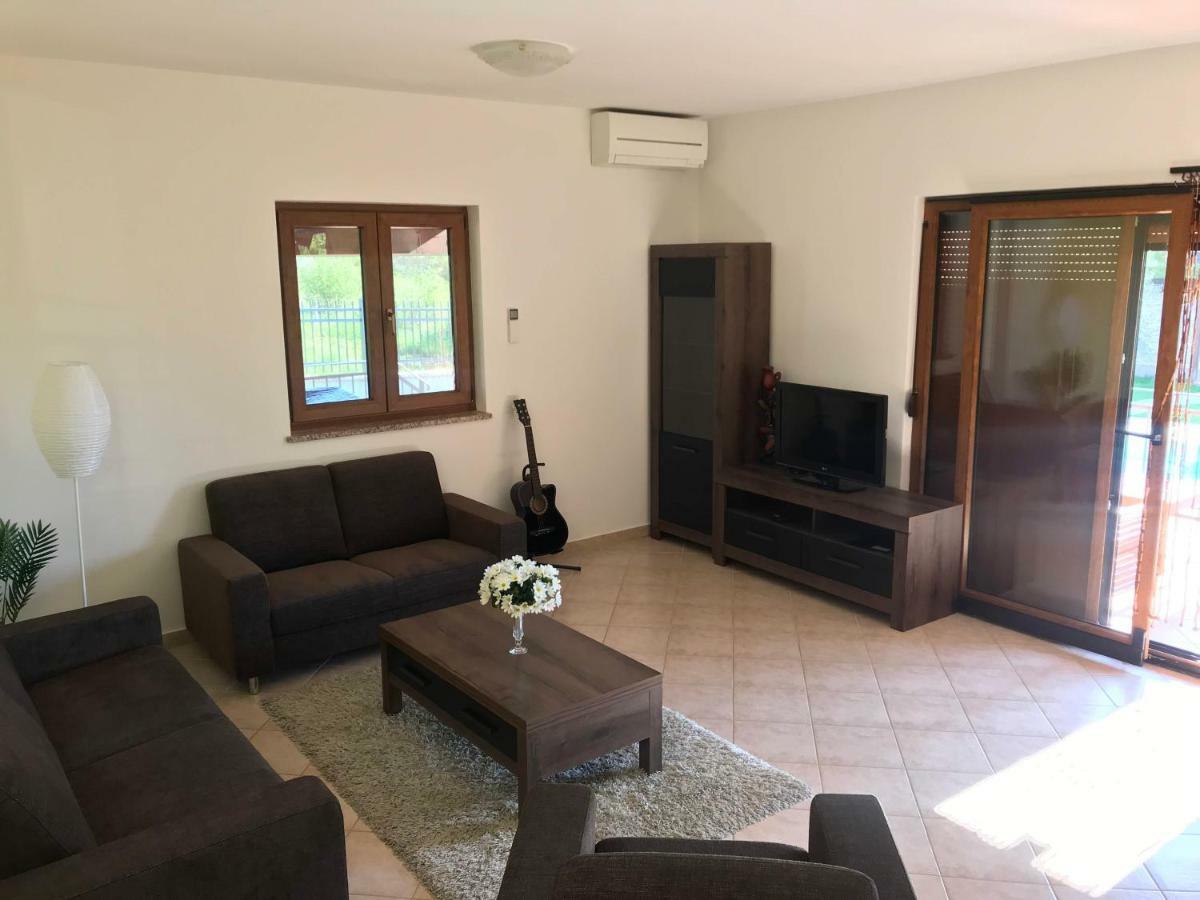 Villa Daisy Tar-Vabriga Extérieur photo