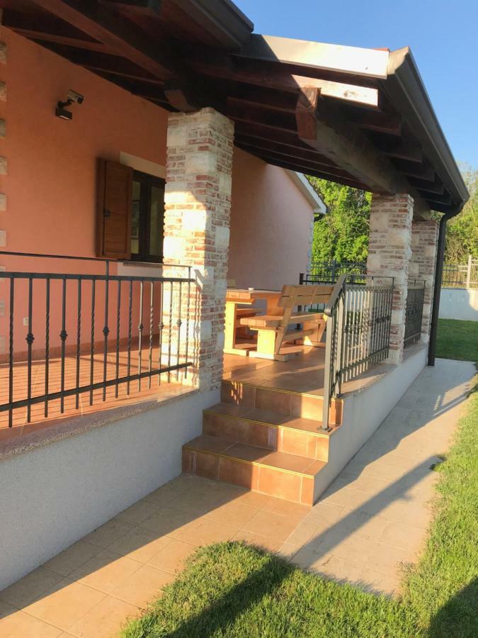 Villa Daisy Tar-Vabriga Extérieur photo