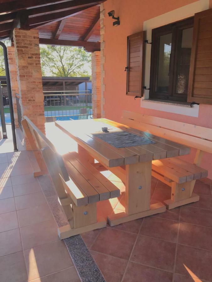 Villa Daisy Tar-Vabriga Extérieur photo