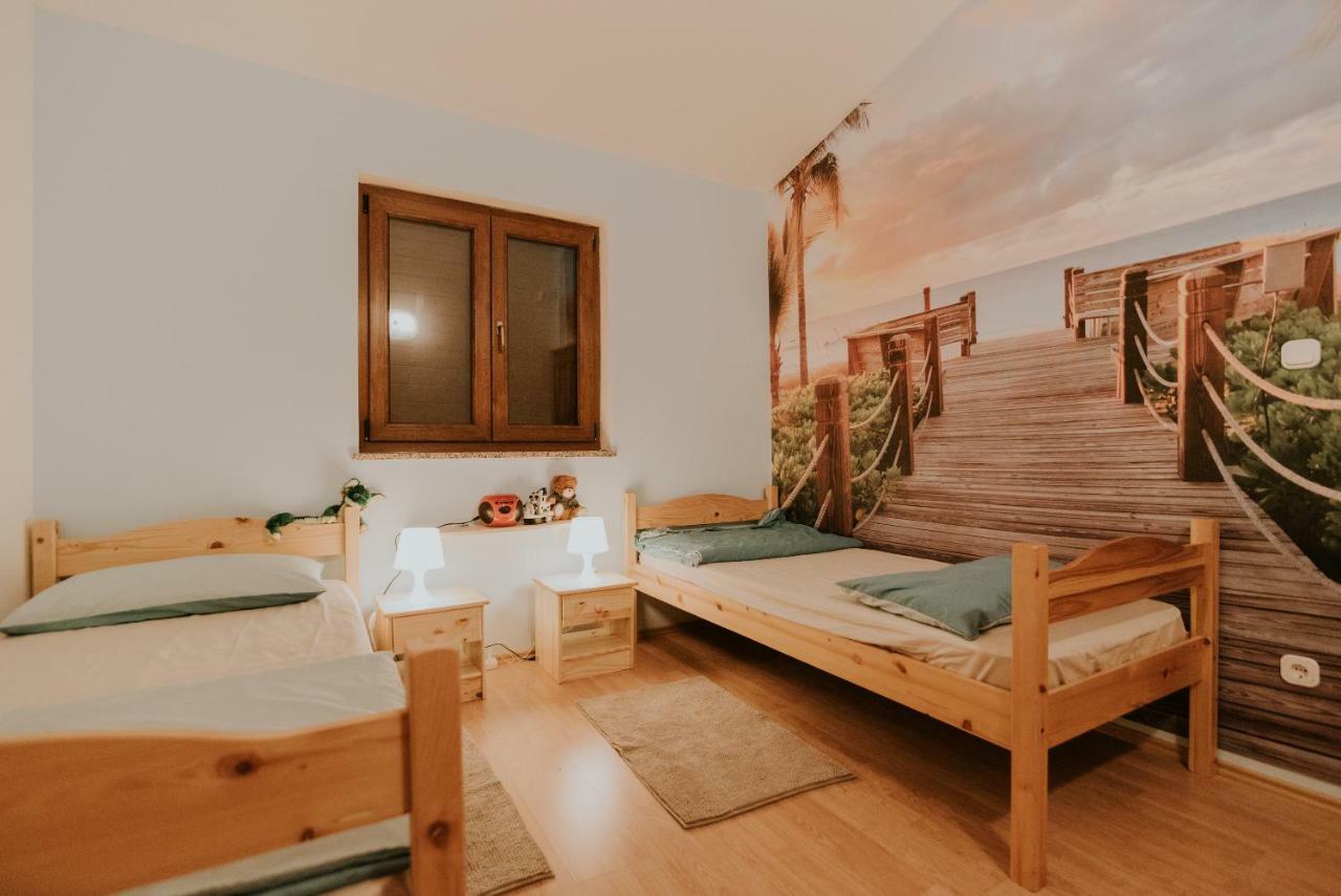 Villa Daisy Tar-Vabriga Extérieur photo