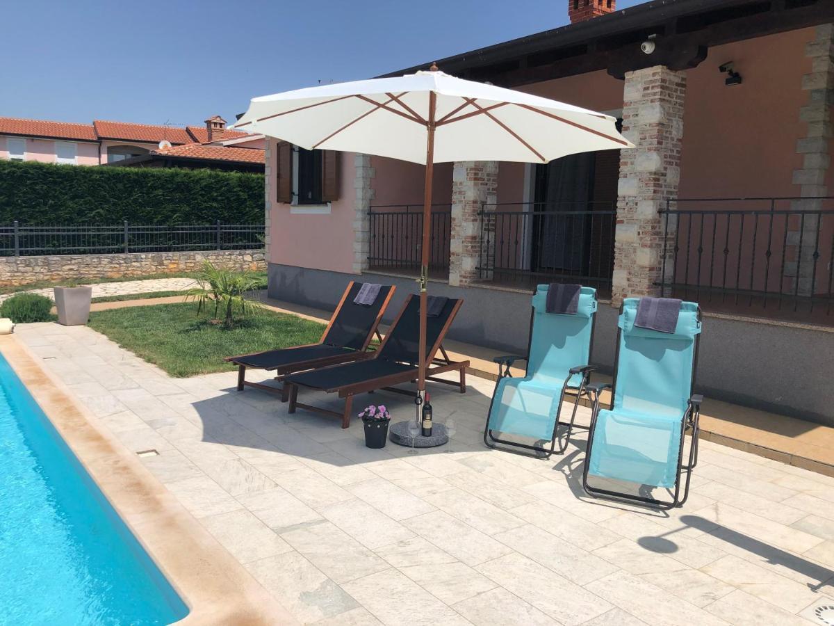 Villa Daisy Tar-Vabriga Extérieur photo